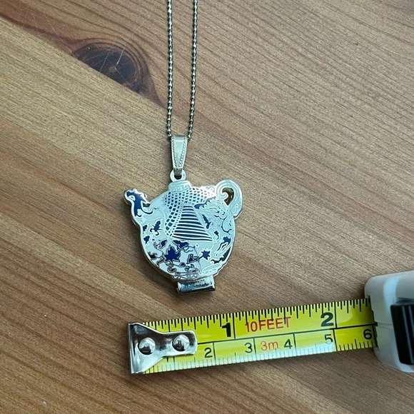 Teapot locket necklace with chain - Picture 5 of 6